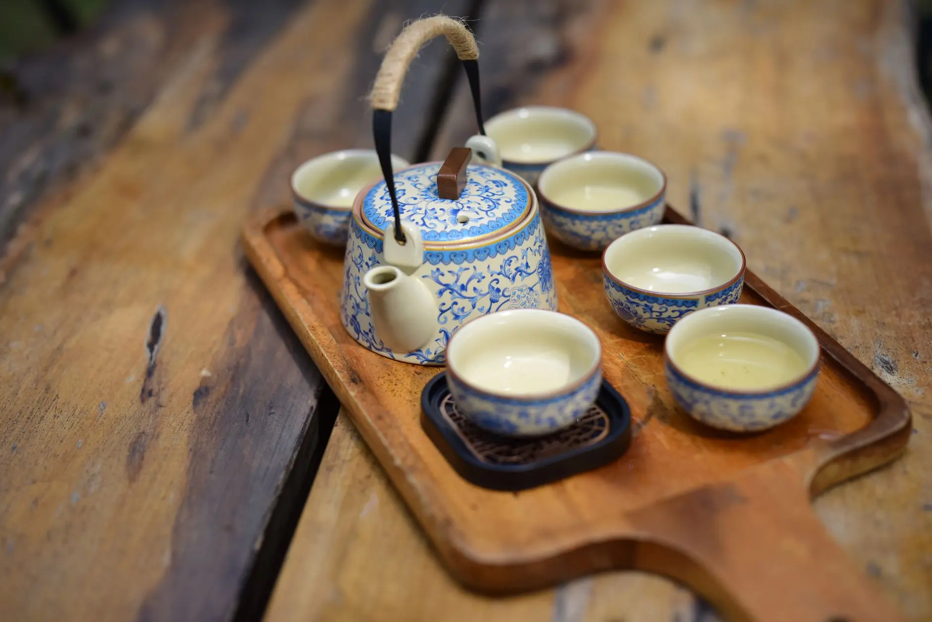图书策划与版权代理协同服务模式在地方出版机构的应用解析