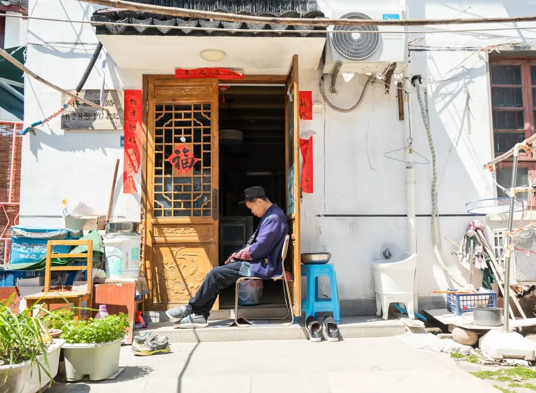 多维度解析图书策划中的版权代理流程及常见问题应对